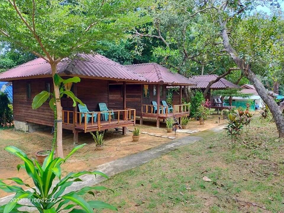 Eco Bungalow Koh Phayam Esterno foto