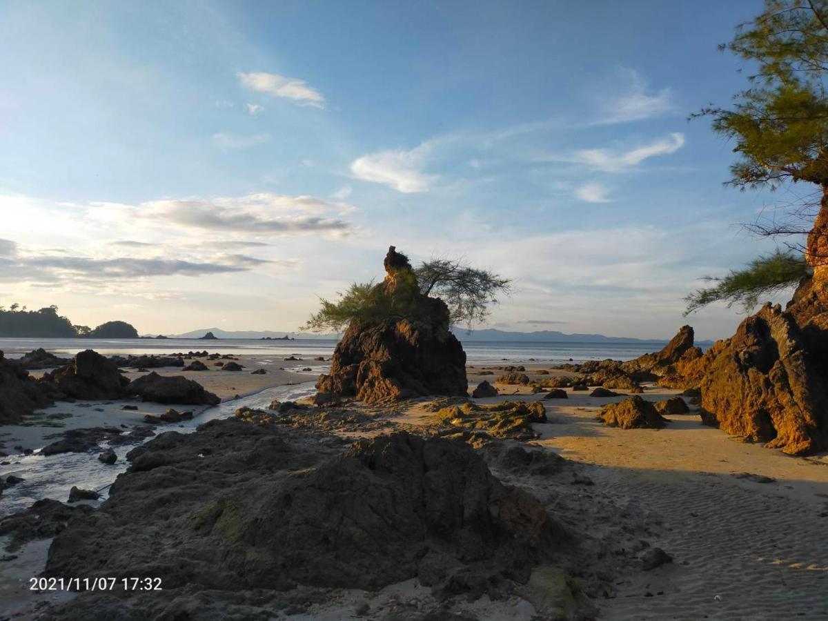 Eco Bungalow Koh Phayam Esterno foto